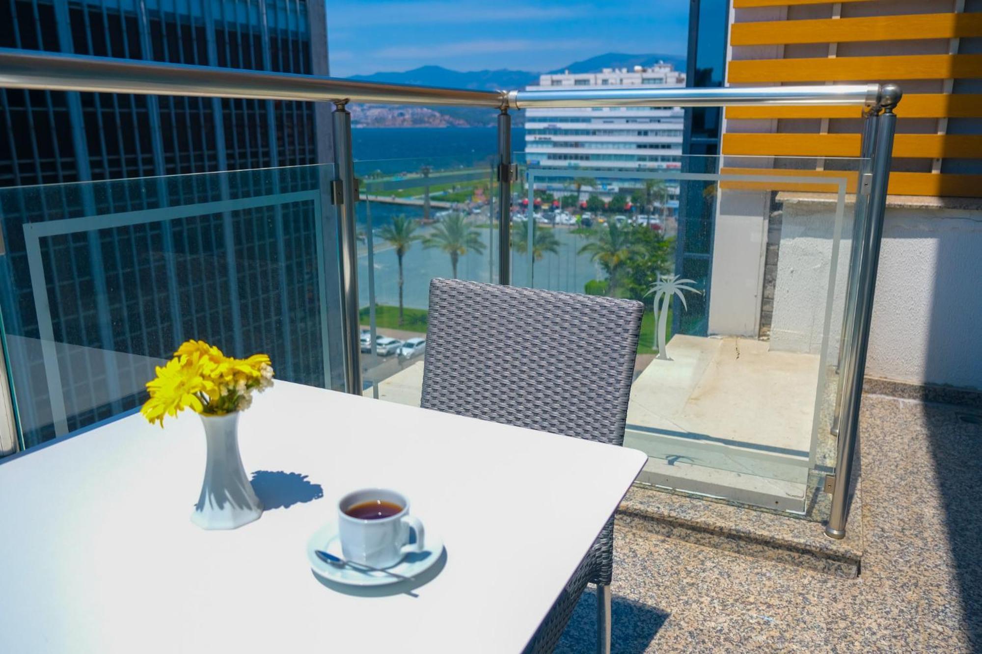Bulvar Hotel İzmir Extérieur photo